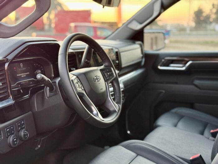 2025 Camioneta Chevrolet Silverado Z71 4x4 5.3 – Full Equipo - Imagen 9