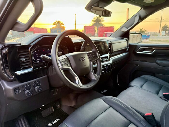 2025 Camioneta Chevrolet Silverado Z71 4x4 5.3 – Full Equipo - Imagen 11