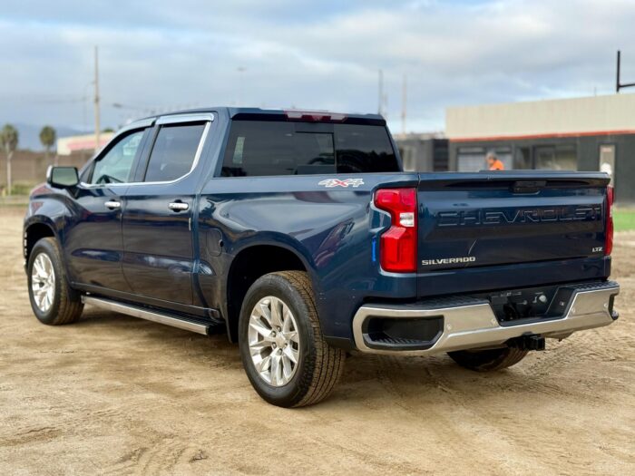 2021 Camioneta Chevrolet Silverado CC LTZ 4x4 3.0 – Full Equipo - Imagen 6