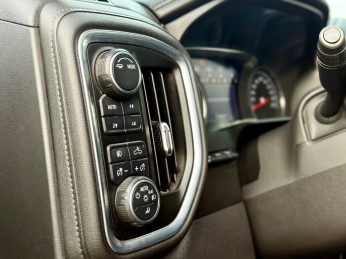 2021 Camioneta Chevrolet Silverado CC LTZ 4x4 3.0 – Full Equipo - Imagen 11