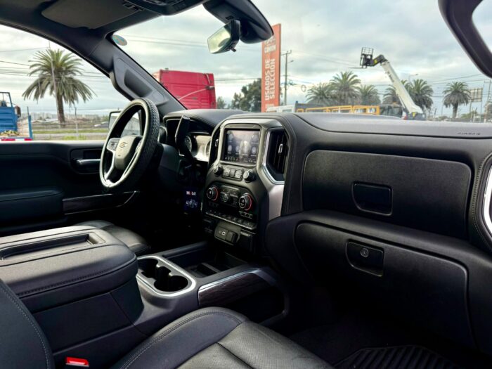 2021 Camioneta Chevrolet Silverado CC LTZ 4x4 3.0 – Full Equipo - Imagen 16