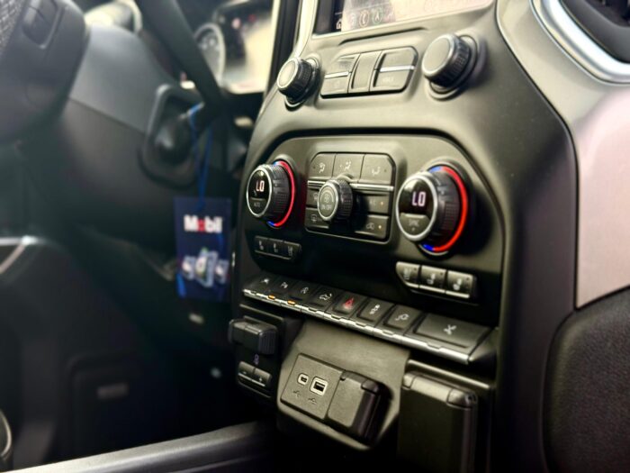 2021 Camioneta Chevrolet Silverado CC LTZ 4x4 3.0 – Full Equipo - Imagen 18