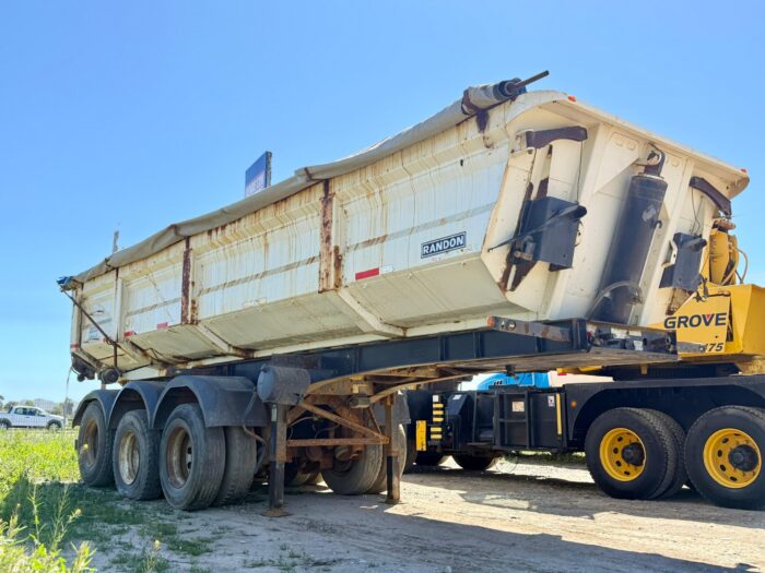 2017 Semiremolque Batea Randon 20m3 con encarpe - Imagen 2
