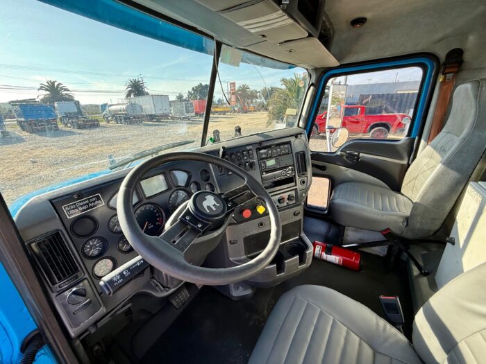 2018 Camión Mack GU813 Granite Estanque Combustible 18.000 lts - Imagen 19