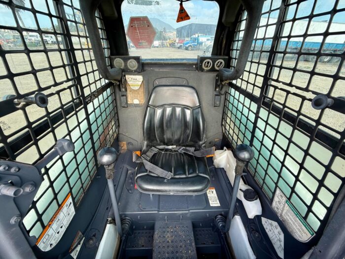 2015 Minicargador Bobcat S450 – Impecable Estado - Imagen 11