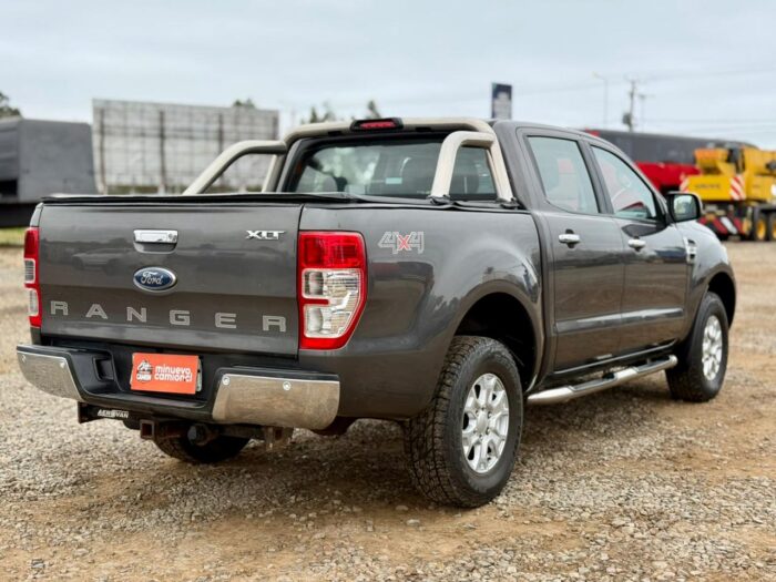 2020 Camioneta Ford Ranger XLT 3.2 4x4 – Doble Cabina - Imagen 8