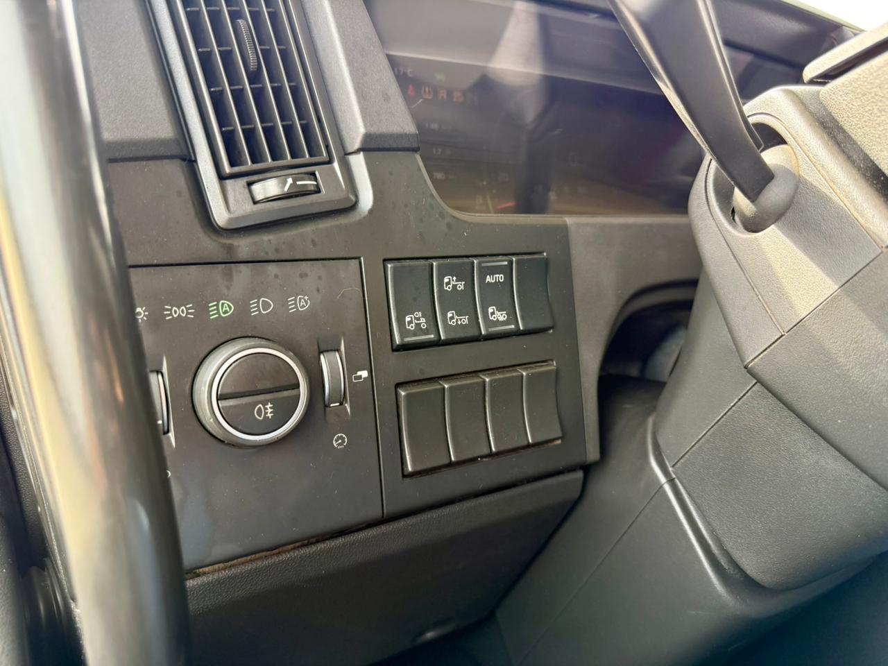 2022 Tractocamion Volvo FMX 460 - 6x4 Desconectable - SEMINUEVO - Imagen 19