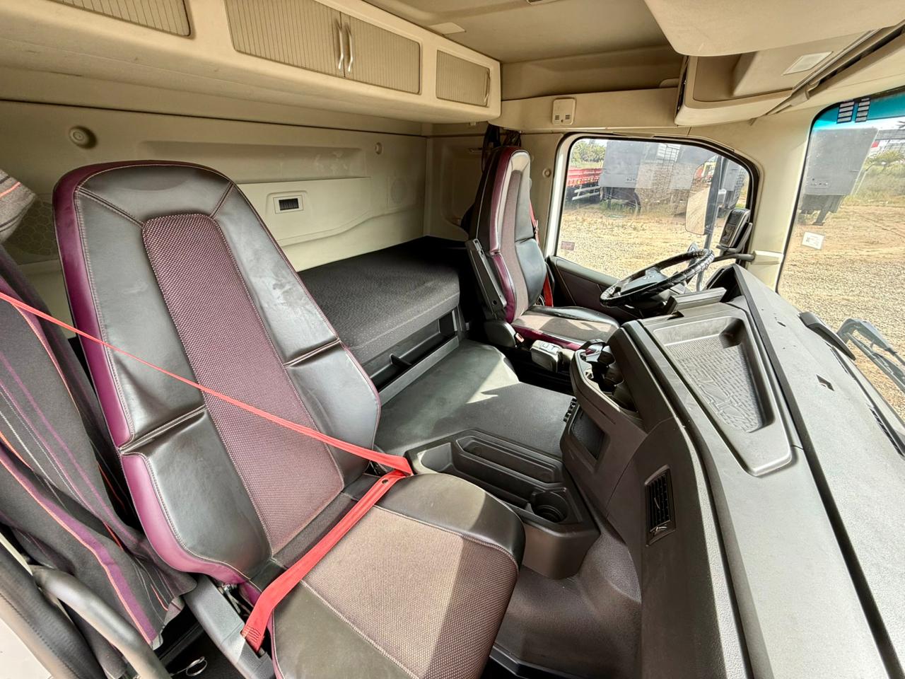 2022 Tractocamion Volvo FMX 460 - 6x4 Desconectable - SEMINUEVO - Imagen 14