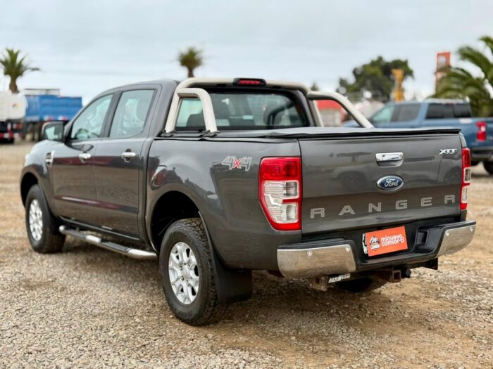 2020 Camioneta Ford Ranger XLT 3.2 4x4 – Doble Cabina - Imagen 7