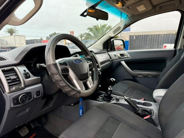 2020 Camioneta Ford Ranger XLT 3.2 4x4 – Doble Cabina - Imagen 17
