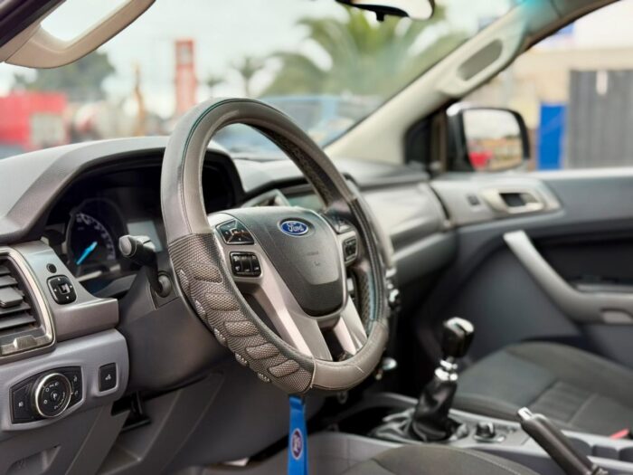 2020 Camioneta Ford Ranger XLT 3.2 4x4 – Doble Cabina - Imagen 10