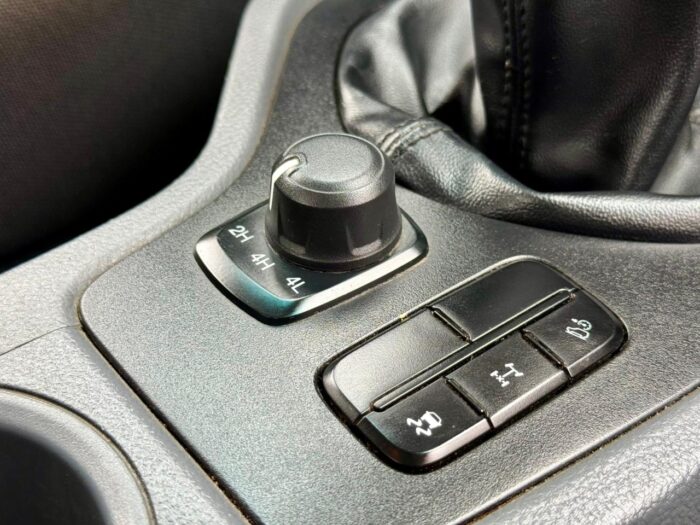 2020 Camioneta Ford Ranger XLT 3.2 4x4 – Doble Cabina - Imagen 18