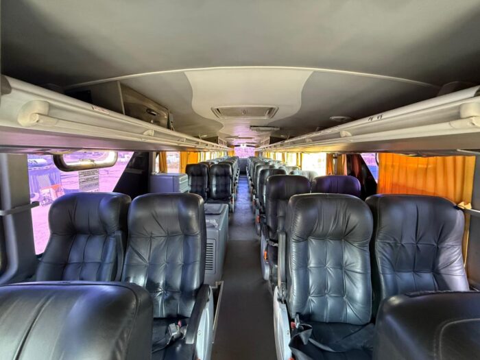 LIQUIDACIÓN - 2014 Bus Volvo B420R - 2 Pisos, capacidad para 56 pasajeros con baño - OPERATIVO - Imagen 20