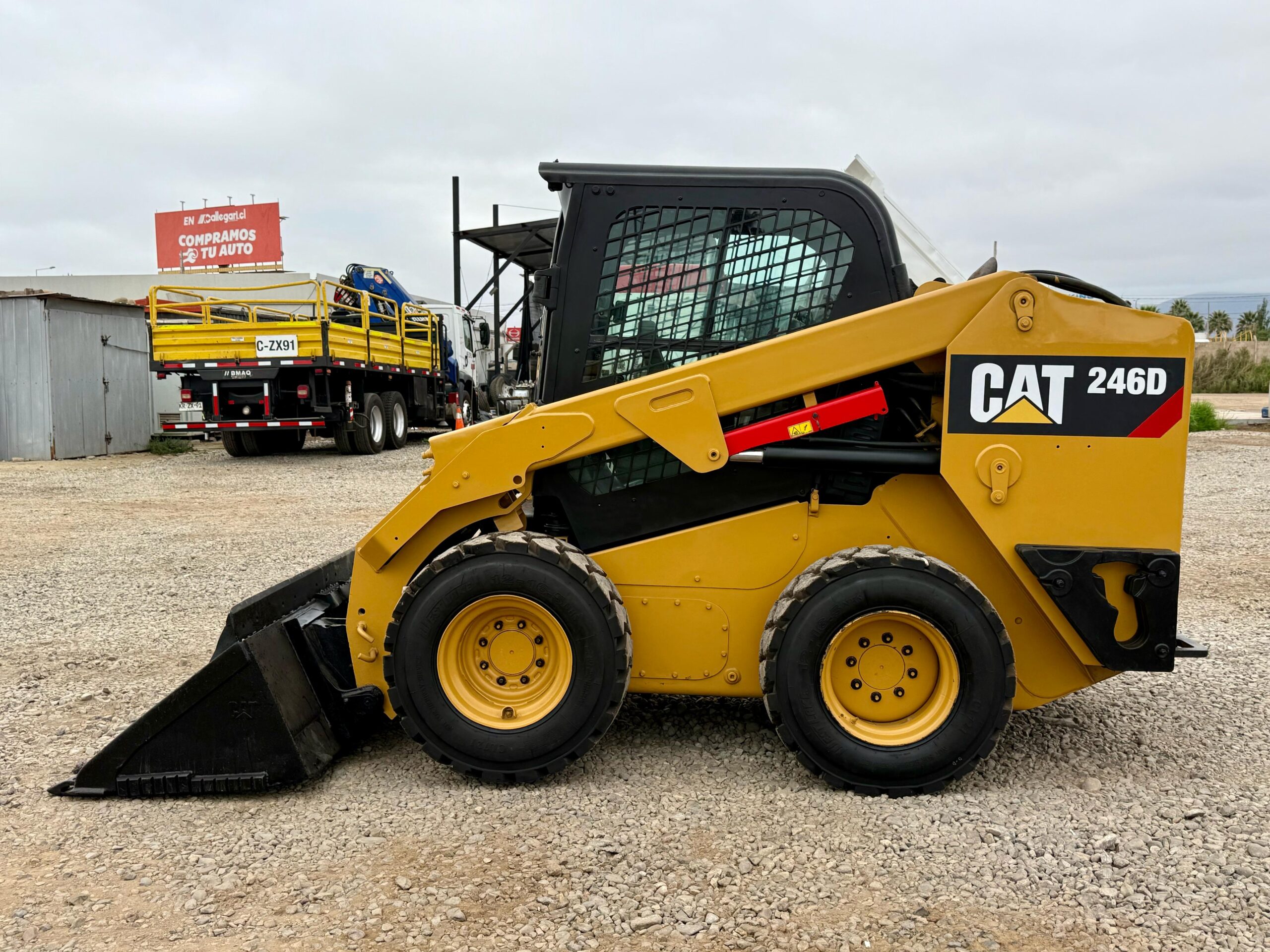 2016 Minicargador Caterpillar 246D – Operativo - Imagen 11