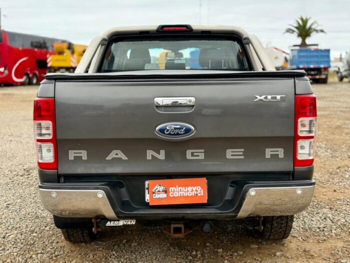 2020 Camioneta Ford Ranger XLT 3.2 4x4 – Doble Cabina - Imagen 6