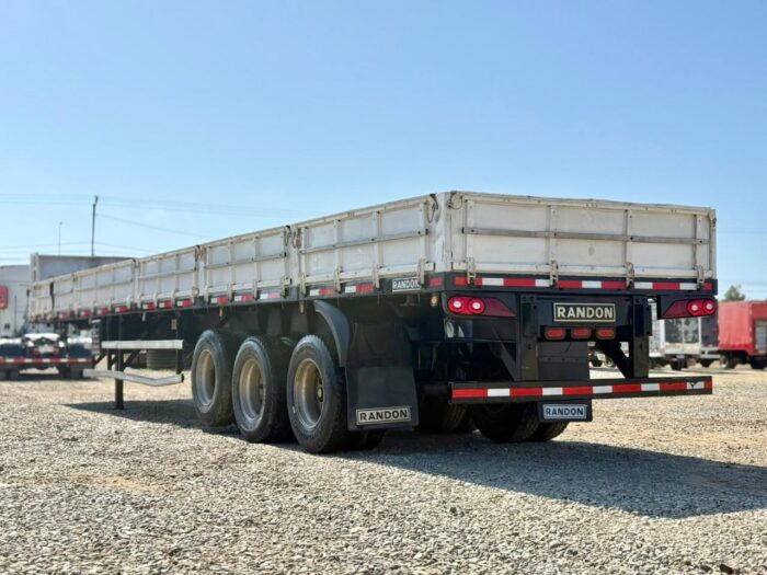 2019 Semirremolque Randon Rampla Plana 13.5 m con barandas y piñas - Imagen 8