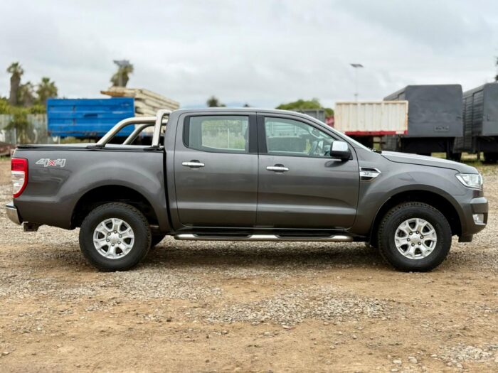 2020 Camioneta Ford Ranger XLT 3.2 4x4 – Doble Cabina - Imagen 4
