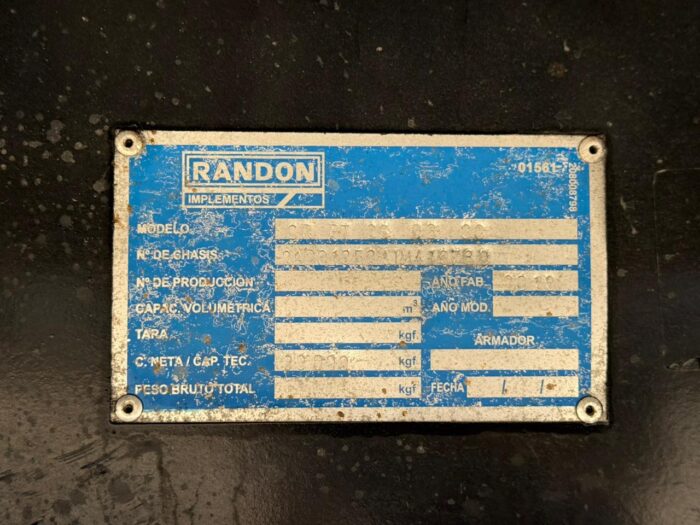 2019 Semirremolque Randon Rampla Plana 13.5 m con barandas y piñas - Imagen 11