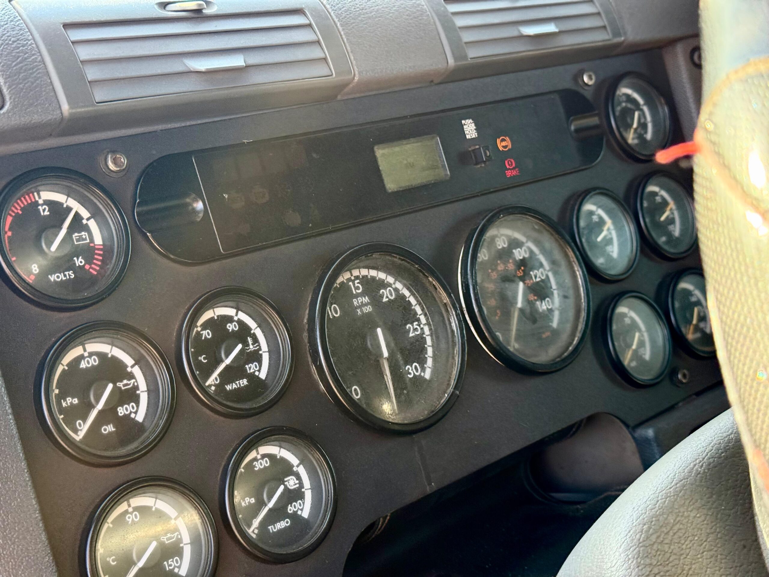 2016 Tractocamion Freightliner Cascadia 125 – con Kit Hidráulico - Imagen 14