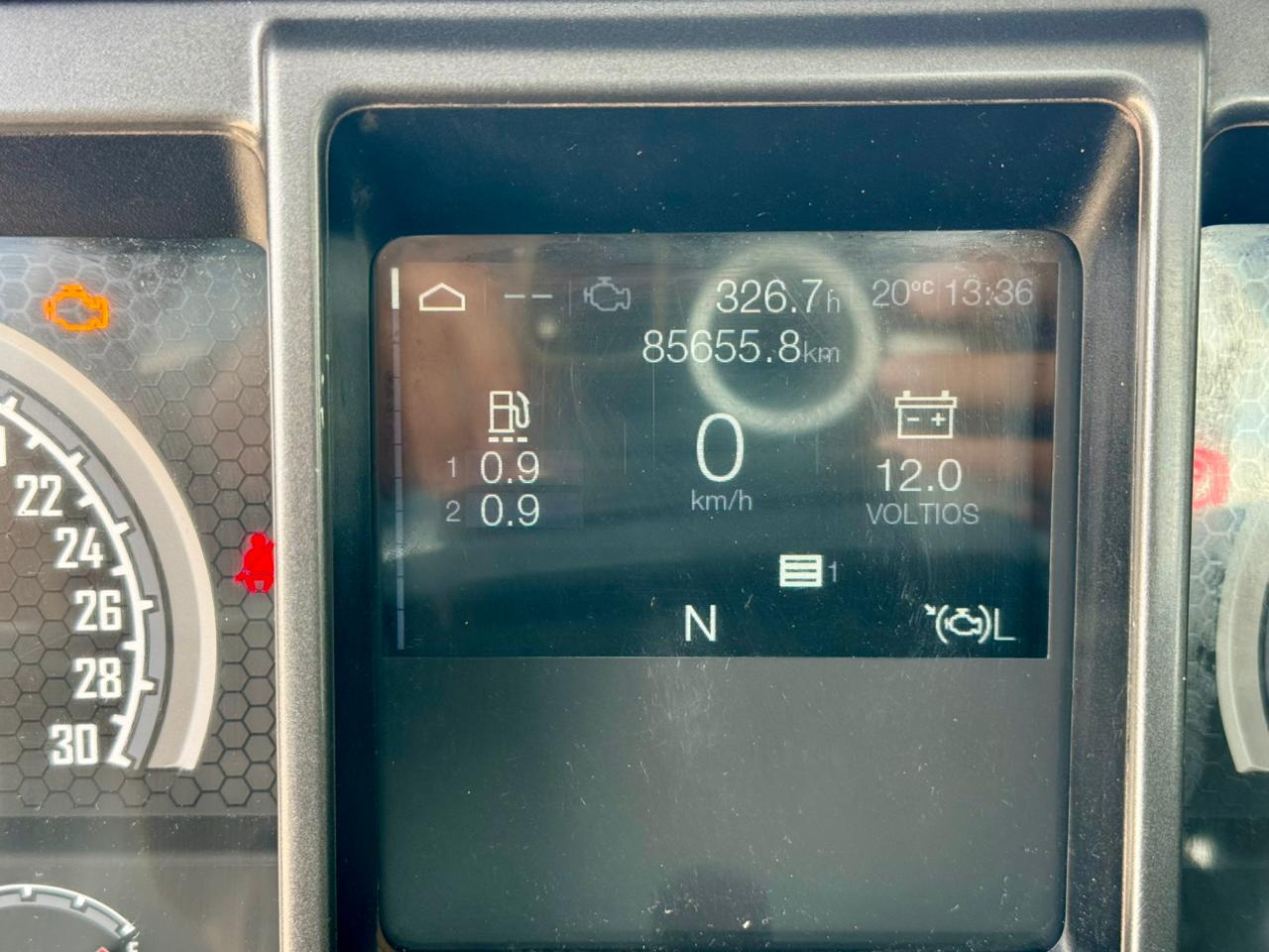 2019 Camión Mack GR64BX Granite Chasis Cabinado - 85 - Imagen 16