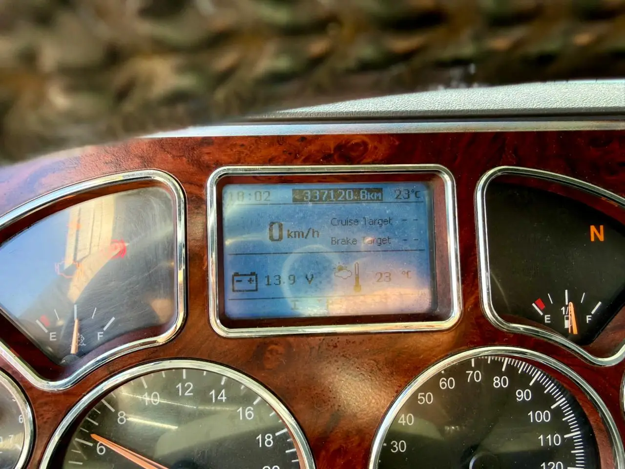 2019 Tractocamión Mack CXU613e Pinnacle 6x2 con Kit Hidráulico – Muy buen estado - Imagen 14