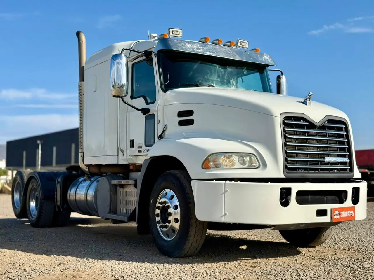 2019 Tractocamión Mack CXU613e Pinnacle 6x2 con Kit Hidráulico – Muy buen estado - Imagen 4