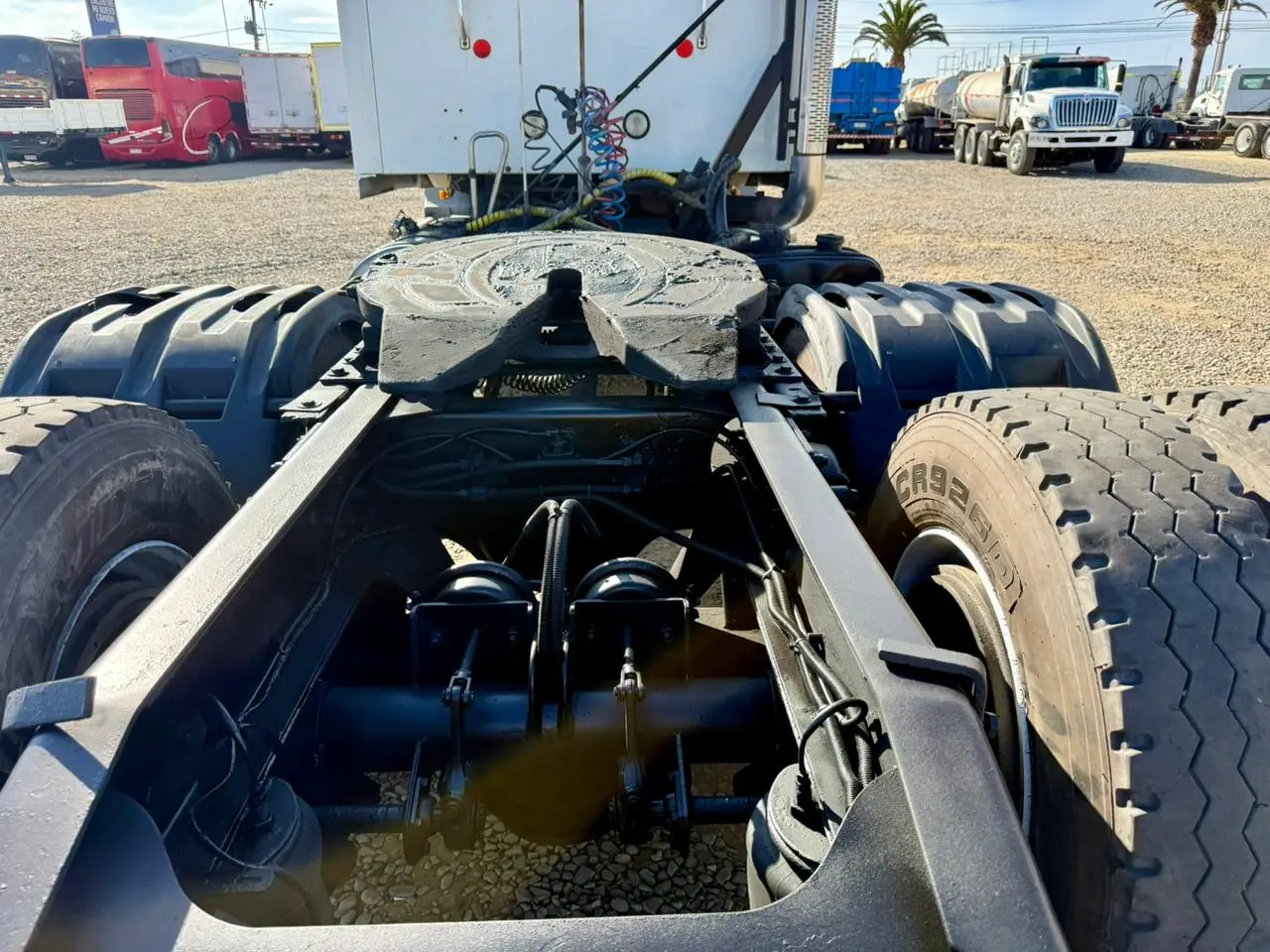 2019 Tractocamión Mack CXU613e Pinnacle 6x2 con Kit Hidráulico – Muy buen estado - Imagen 10