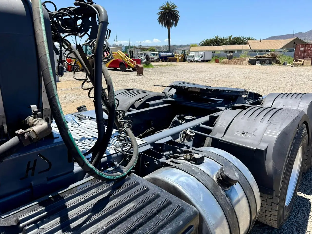 2012 Tractocamión Volvo FH 480 con Kit Hidráulico – 6x4 - Automático - Imagen 6