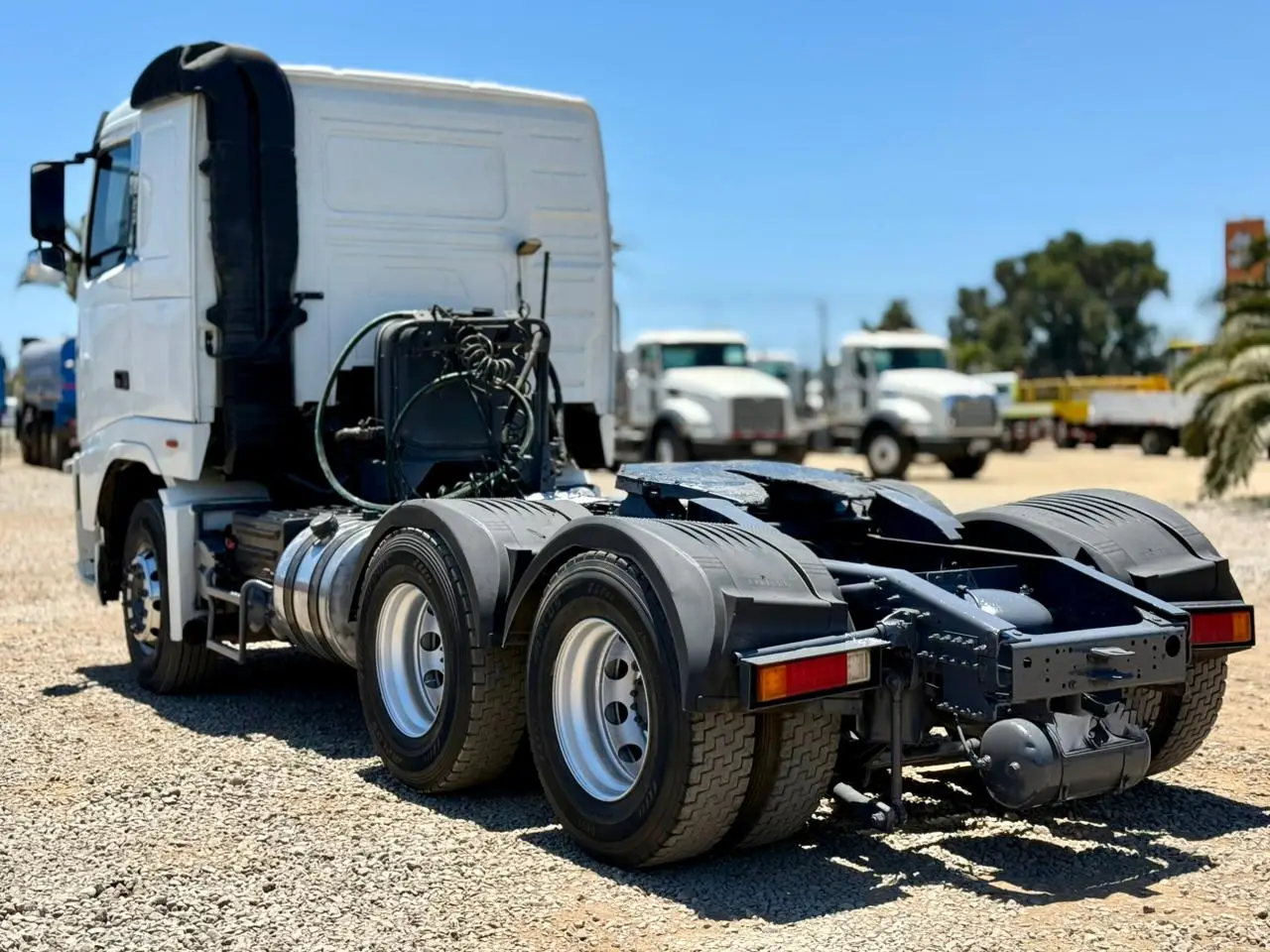 2012 Tractocamión Volvo FH 480 con Kit Hidráulico – 6x4 - Automático - Imagen 15
