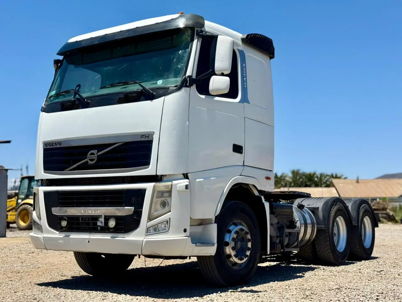2012 Tractocamión Volvo FH 480 con Kit Hidráulico – 6x4 - Automático - Imagen 17