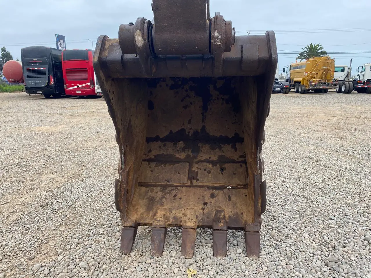 2013 Excavadora Komatsu PC 300LC - Operativa - Imagen 15