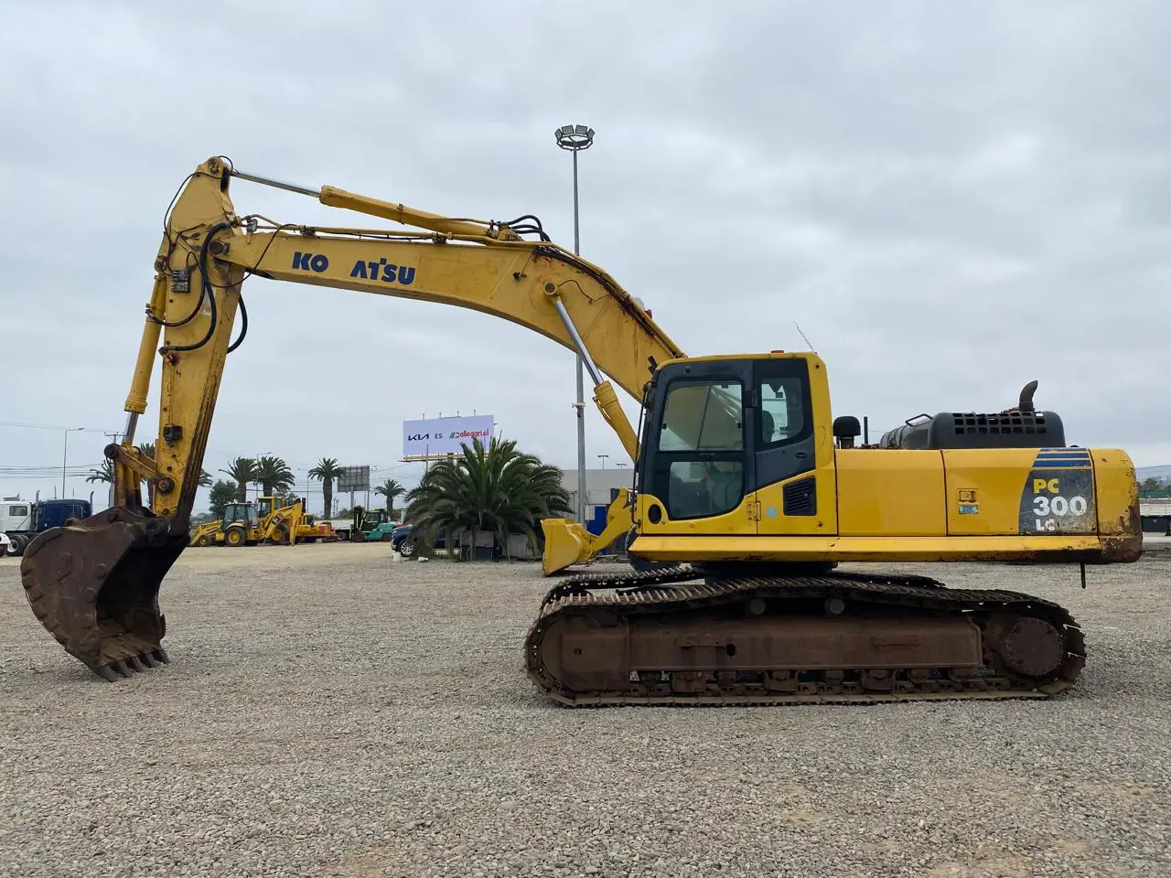 2013 Excavadora Komatsu PC 300LC - Operativa - Imagen 20