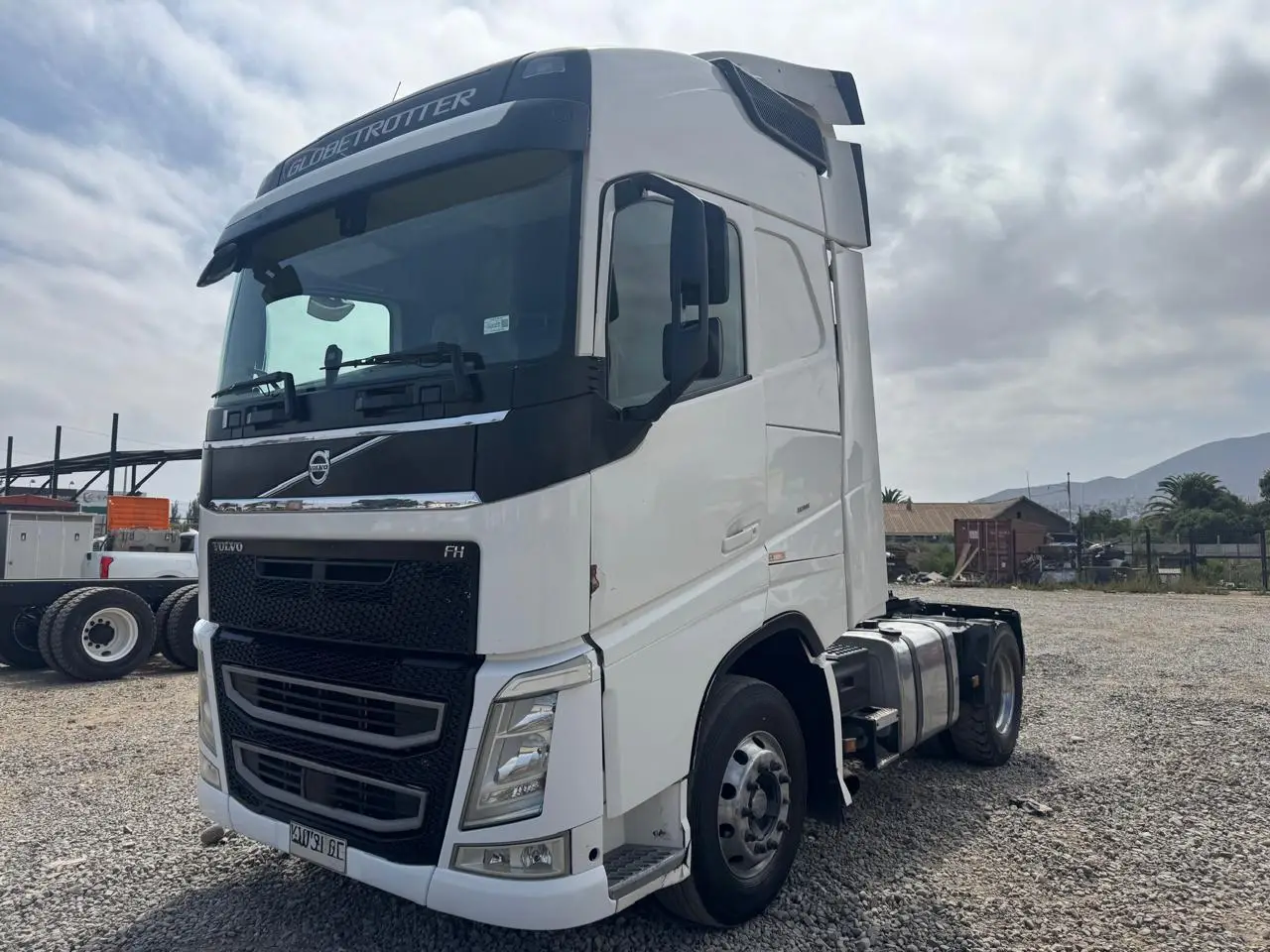 2019 Tractocamión Volvo FH con Kit Hidráulico – 4X2 - Automático - Imagen 6