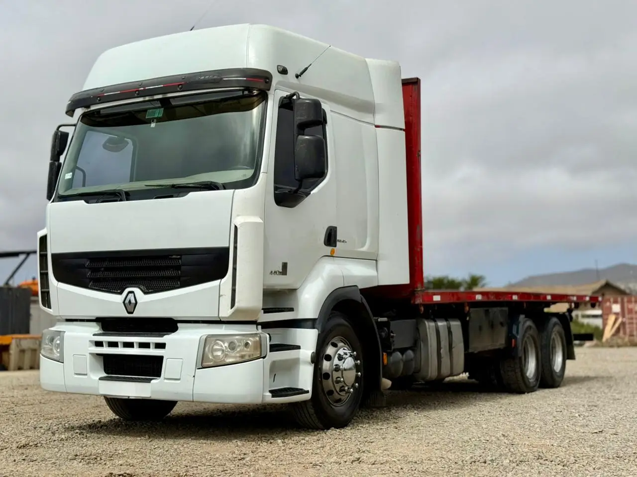 2012 Camión Renault Premier 440 DXi – Carrocería Plana - Imagen 8