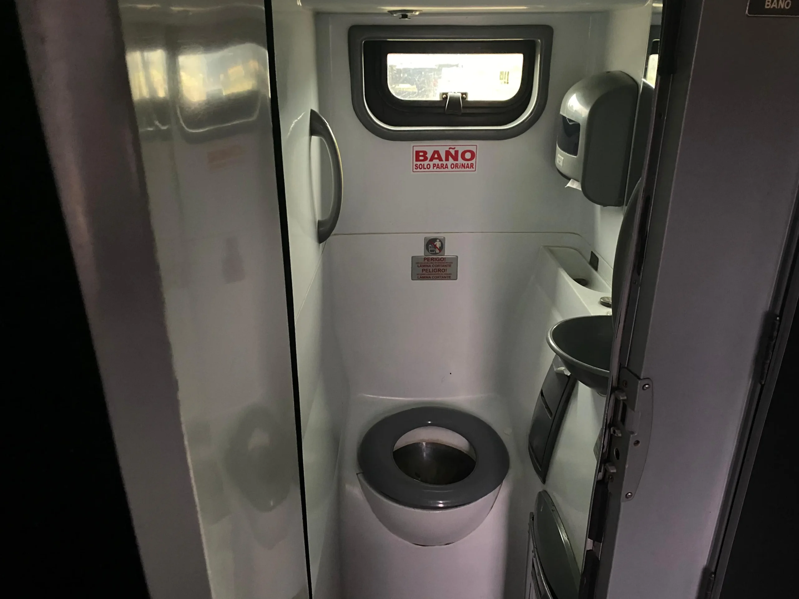 2013 Bus Scania K410 Salón Cama 43 Pasajeros – 2 pisos – Carroceria Marcopolo G7 - Imagen 9