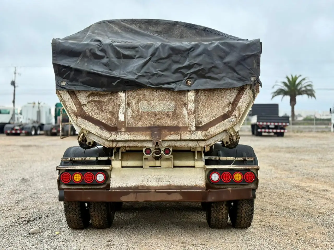 2019 Semiremolque Batea Tremac – 3 Ejes Corridos 20m3 – Con Autoencarpe - Imagen 5