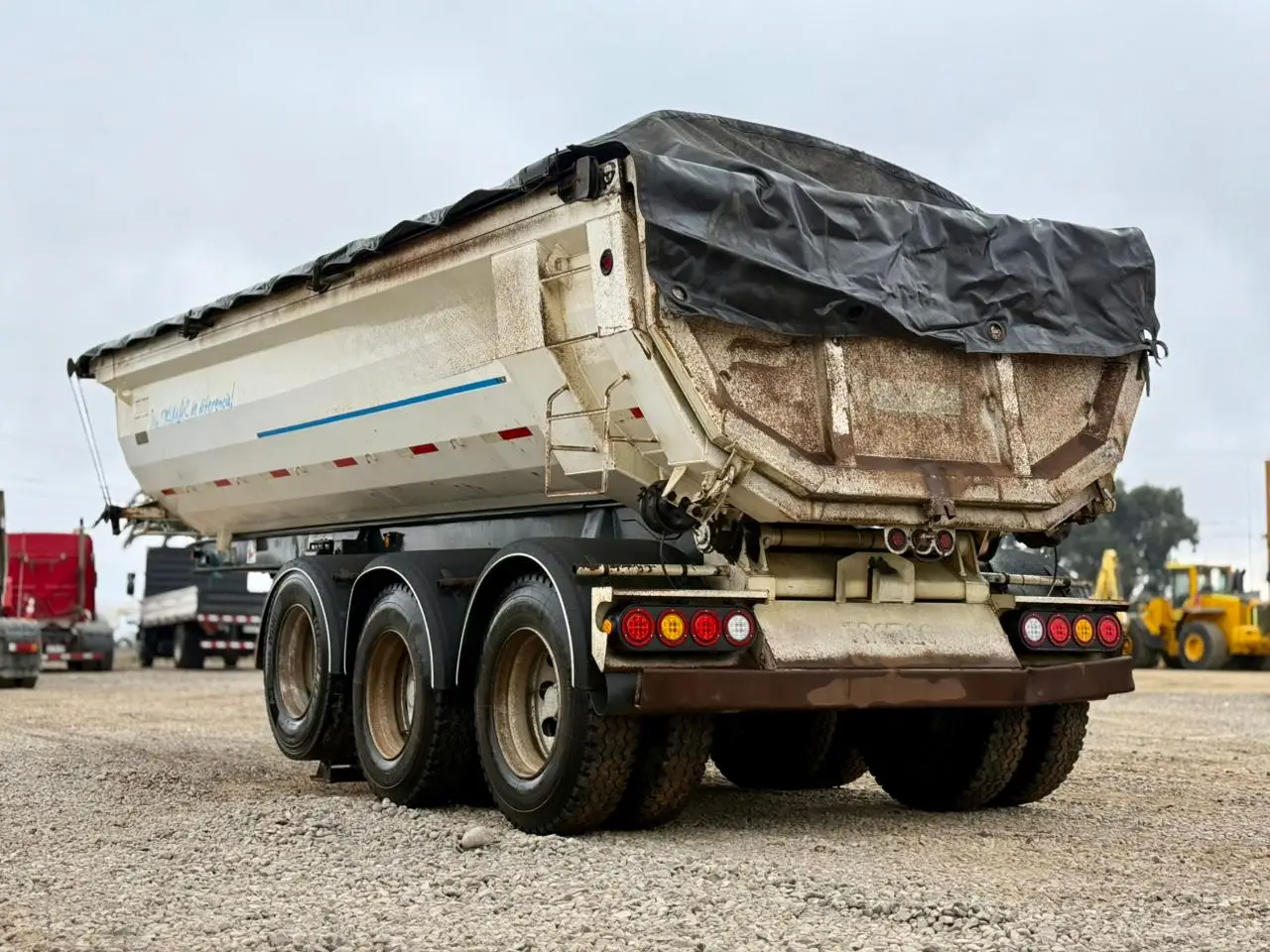 2019 Semiremolque Batea Tremac – 3 Ejes Corridos 20m3 – Con Autoencarpe - Imagen 6