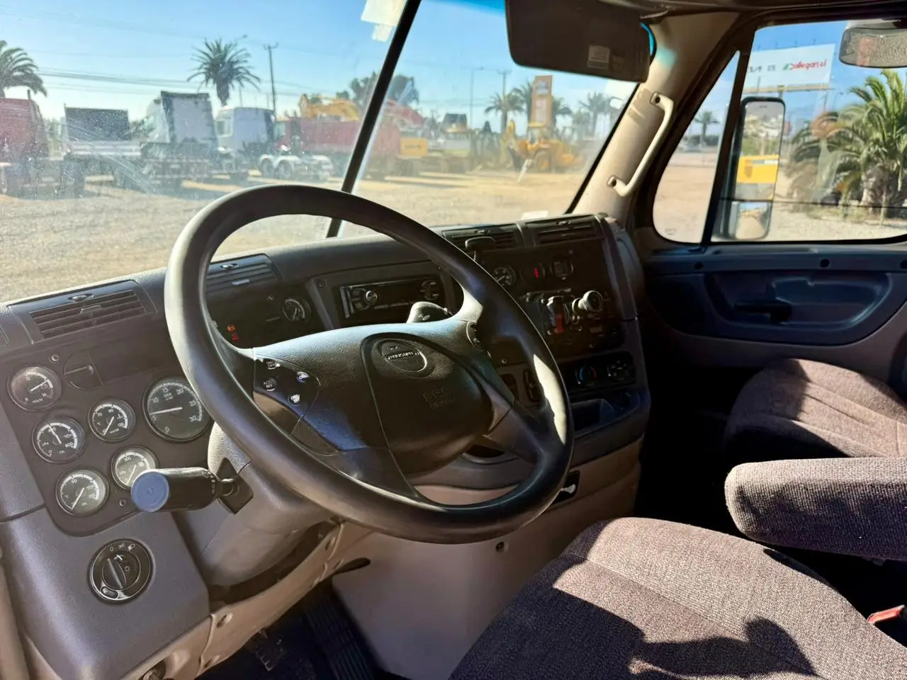 2015 Tractocamión Freightliner Cascadia 125 – con Kit Hidráulico – Sin Válvula EGR - 487.000 kms - Imagen 17