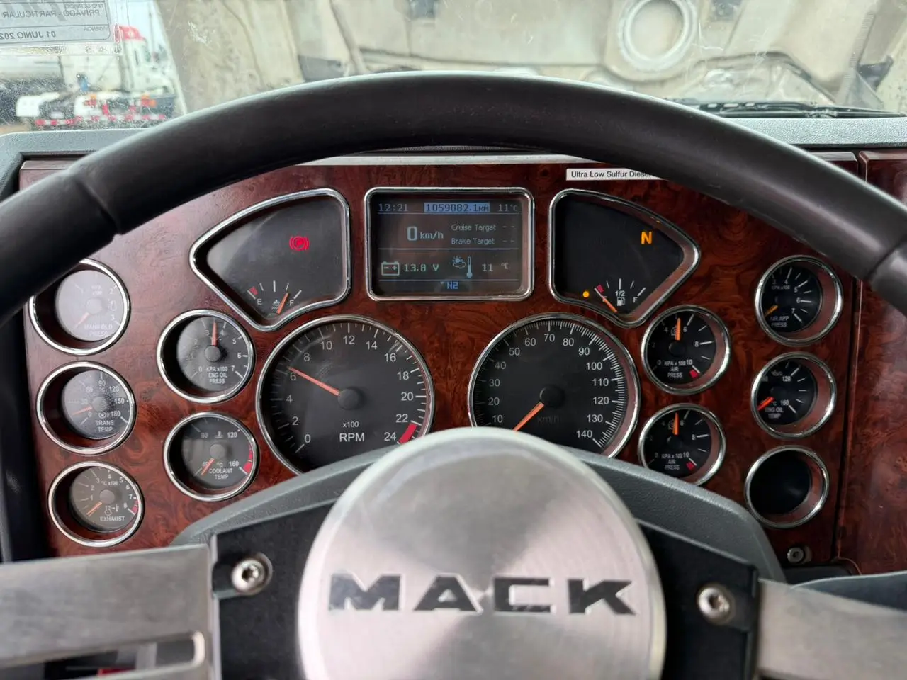 2015 Tractocamión Mack Pinnacle CXU613 – con Kit Hidráulico - Blanco - Imagen 16