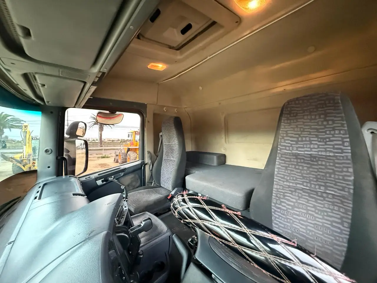 2008 Tractocamión Scania G420A – con Kit Hidráulico - Imagen 16