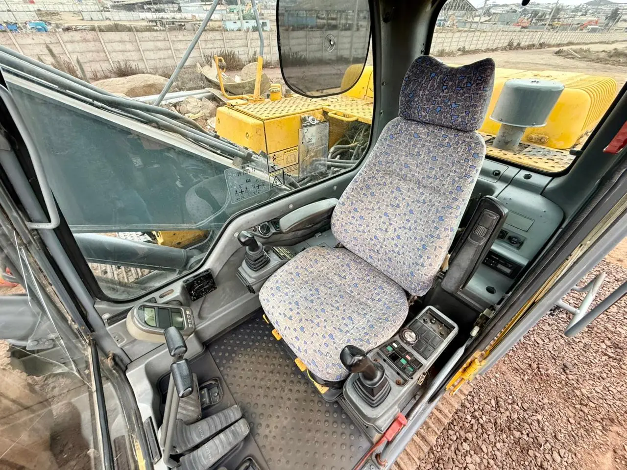 2009 Excavadora Volvo EC210BLC – 8.000 hrs -OPORTUNIDAD - Imagen 10