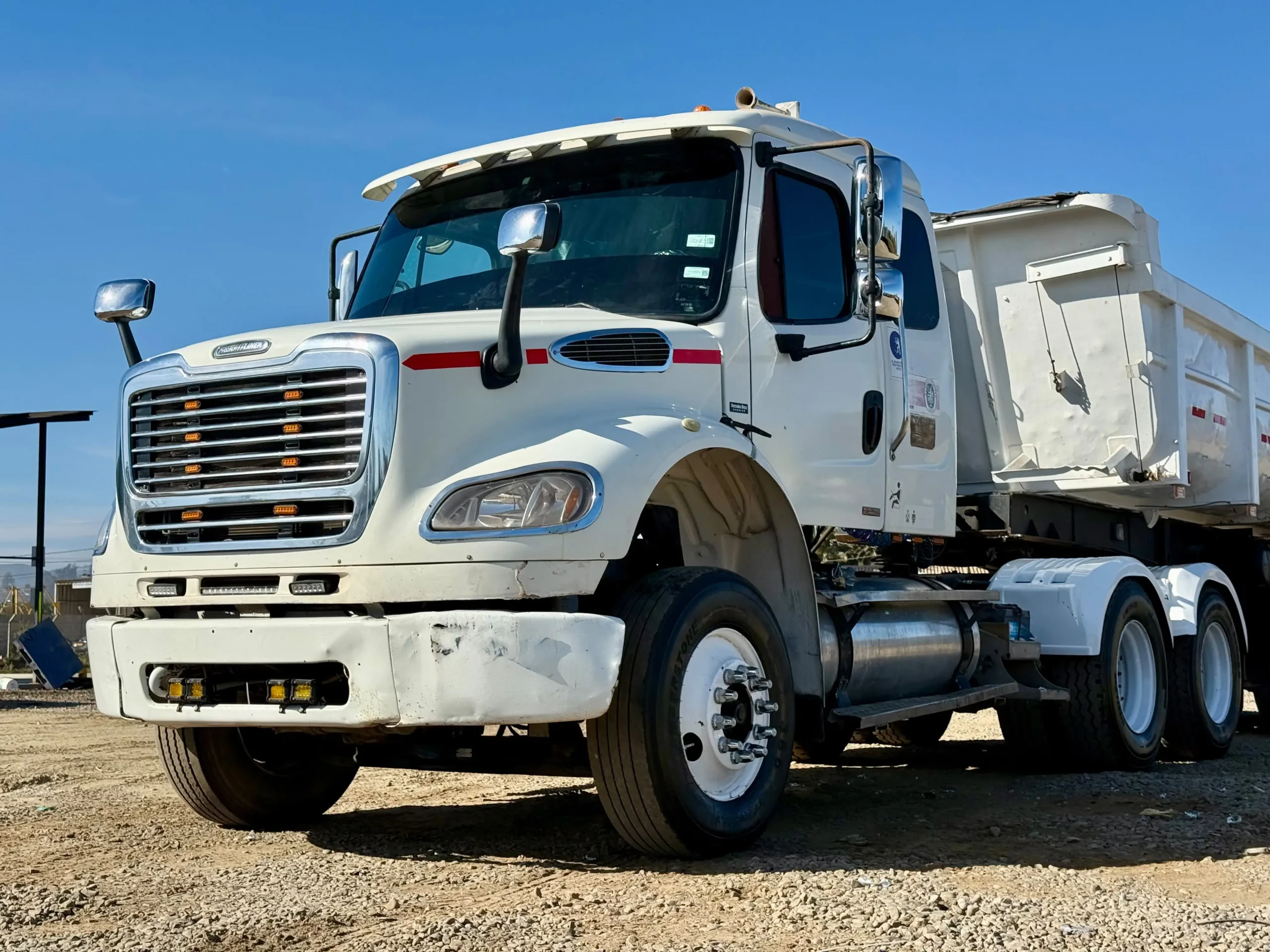 2011 Tractocamión Freightliner M2 112 – con Kit Hidráulico - Imagen 5