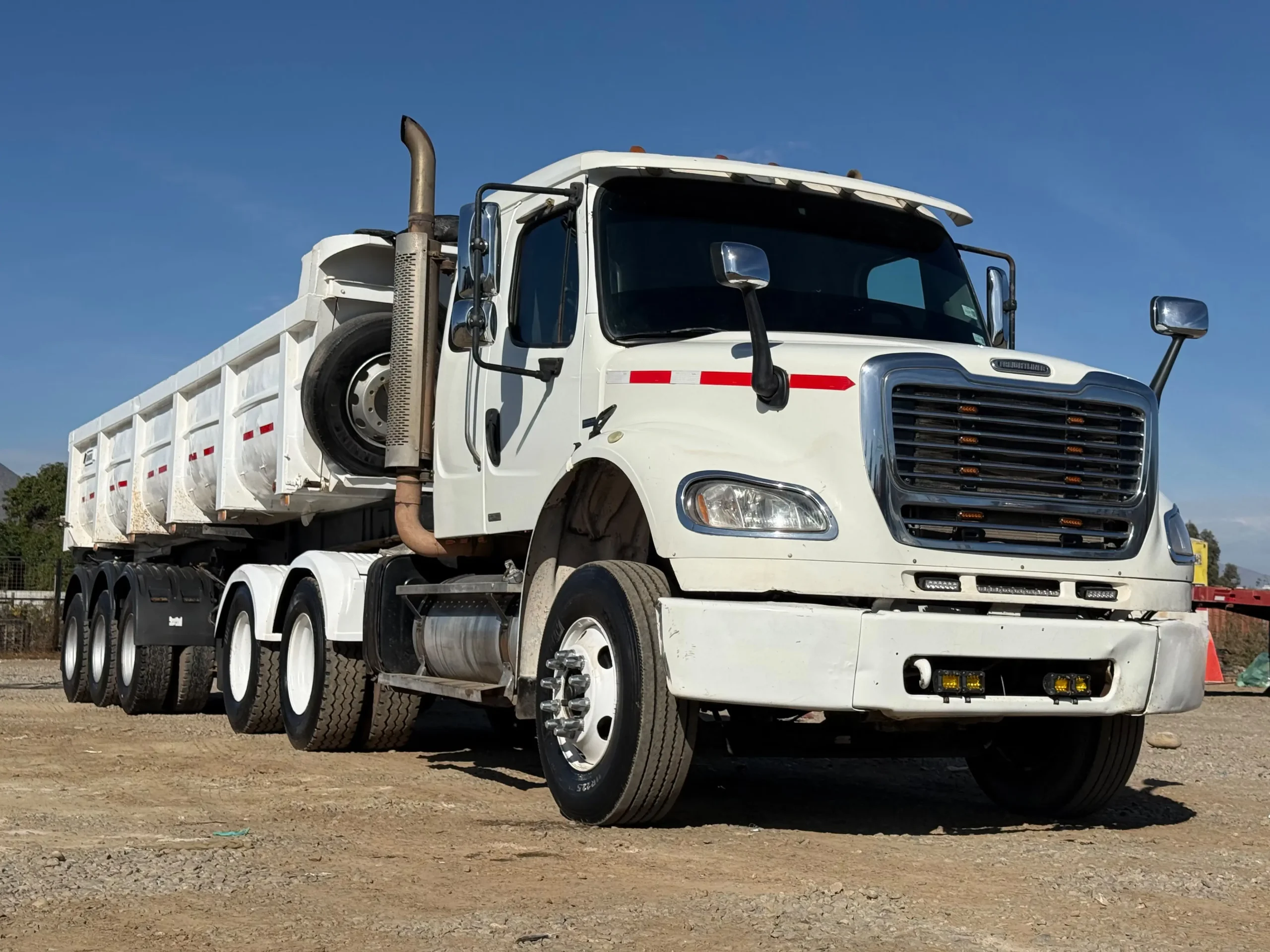 2011 Tractocamión Freightliner M2 112 – con Kit Hidráulico - Imagen 7