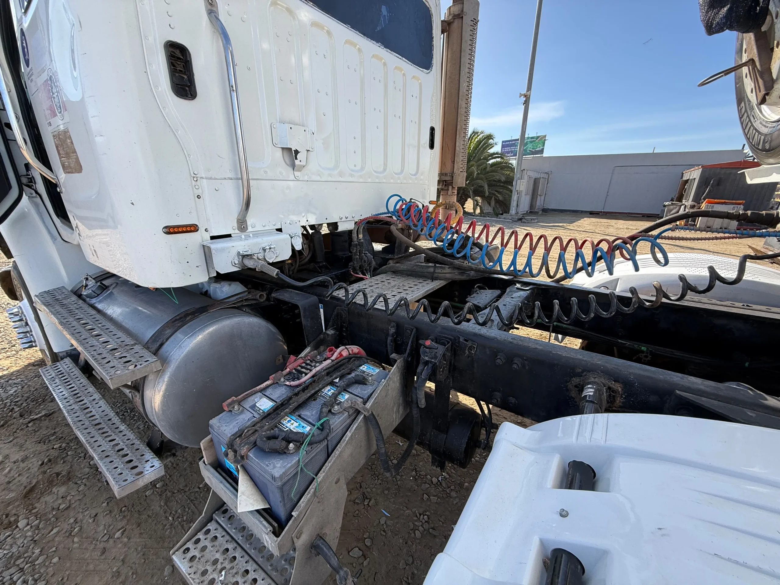 2011 Tractocamión Freightliner M2 112 – con Kit Hidráulico - Imagen 13