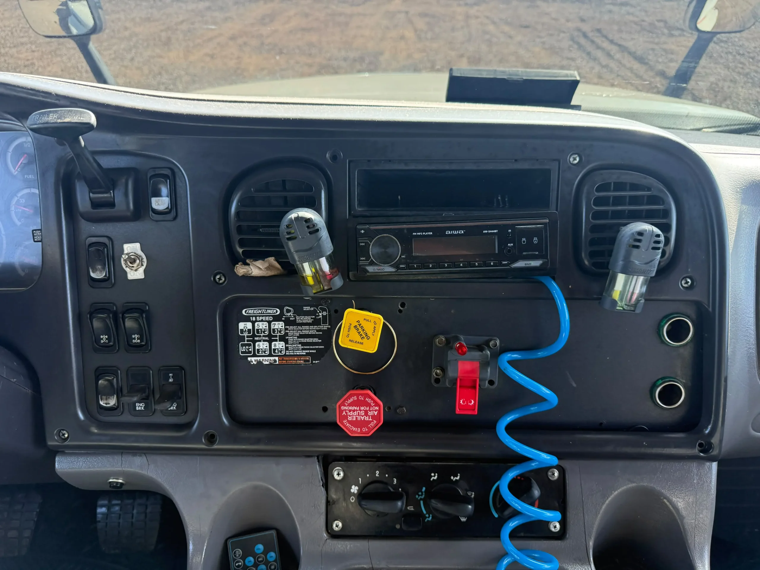 2011 Tractocamión Freightliner M2 112 – con Kit Hidráulico - Imagen 19