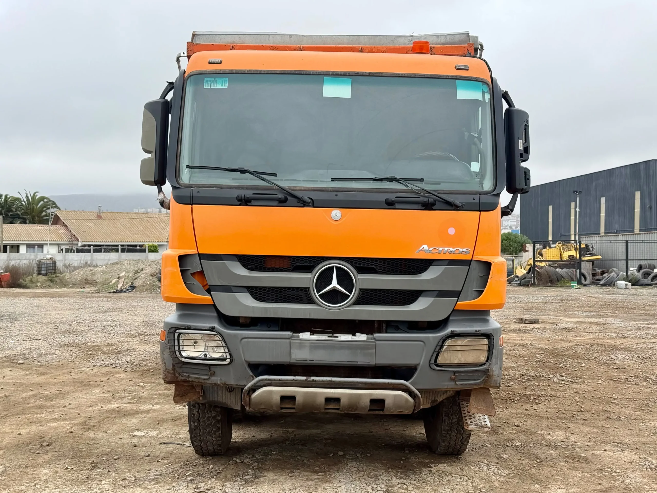 2014 Camión Mercedes Benz Actros 4144K Tolva 20m3 - Imagen 3