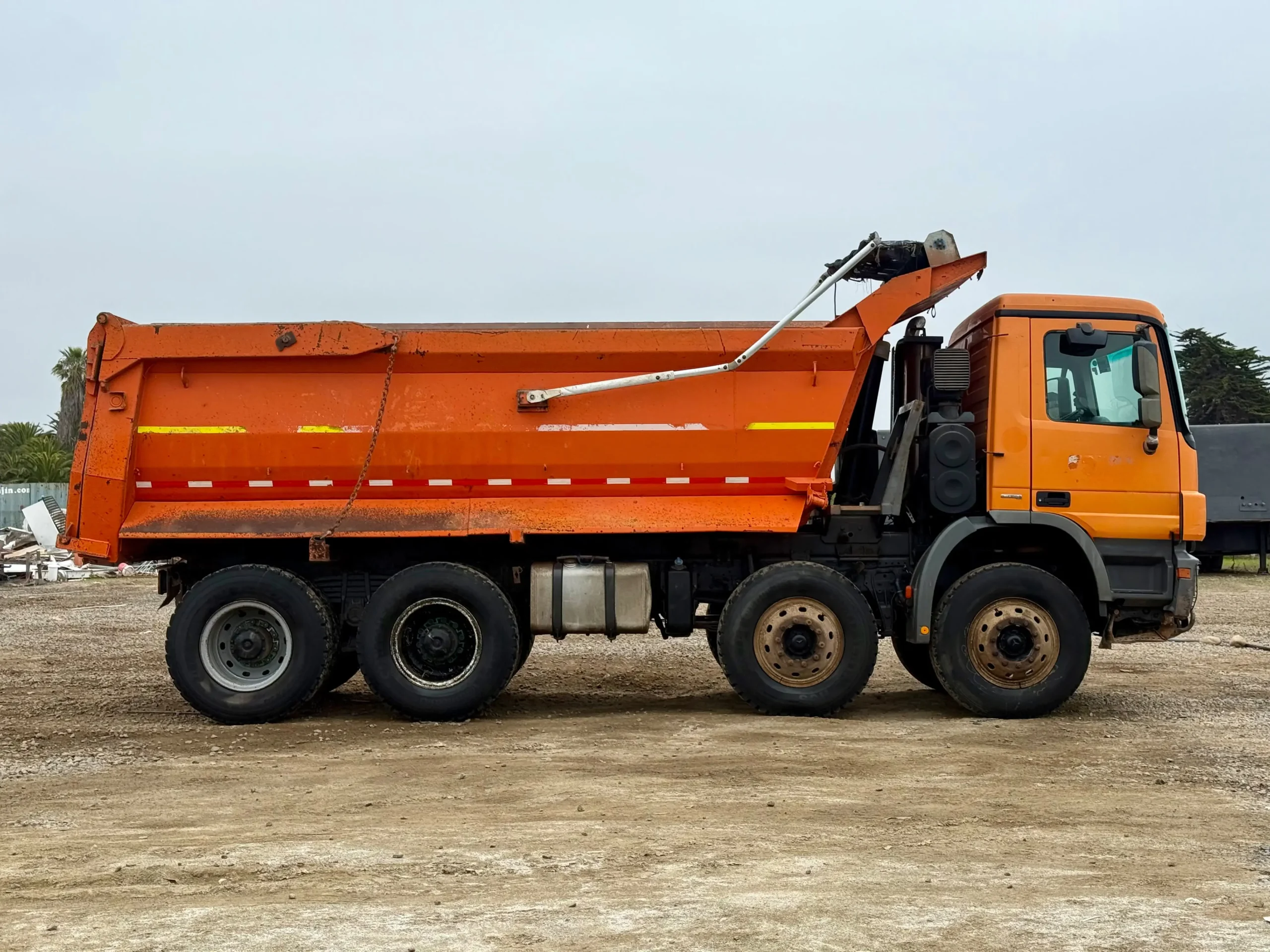 2014 Camión Mercedes Benz Actros 4144K Tolva 20m3 - Imagen 6