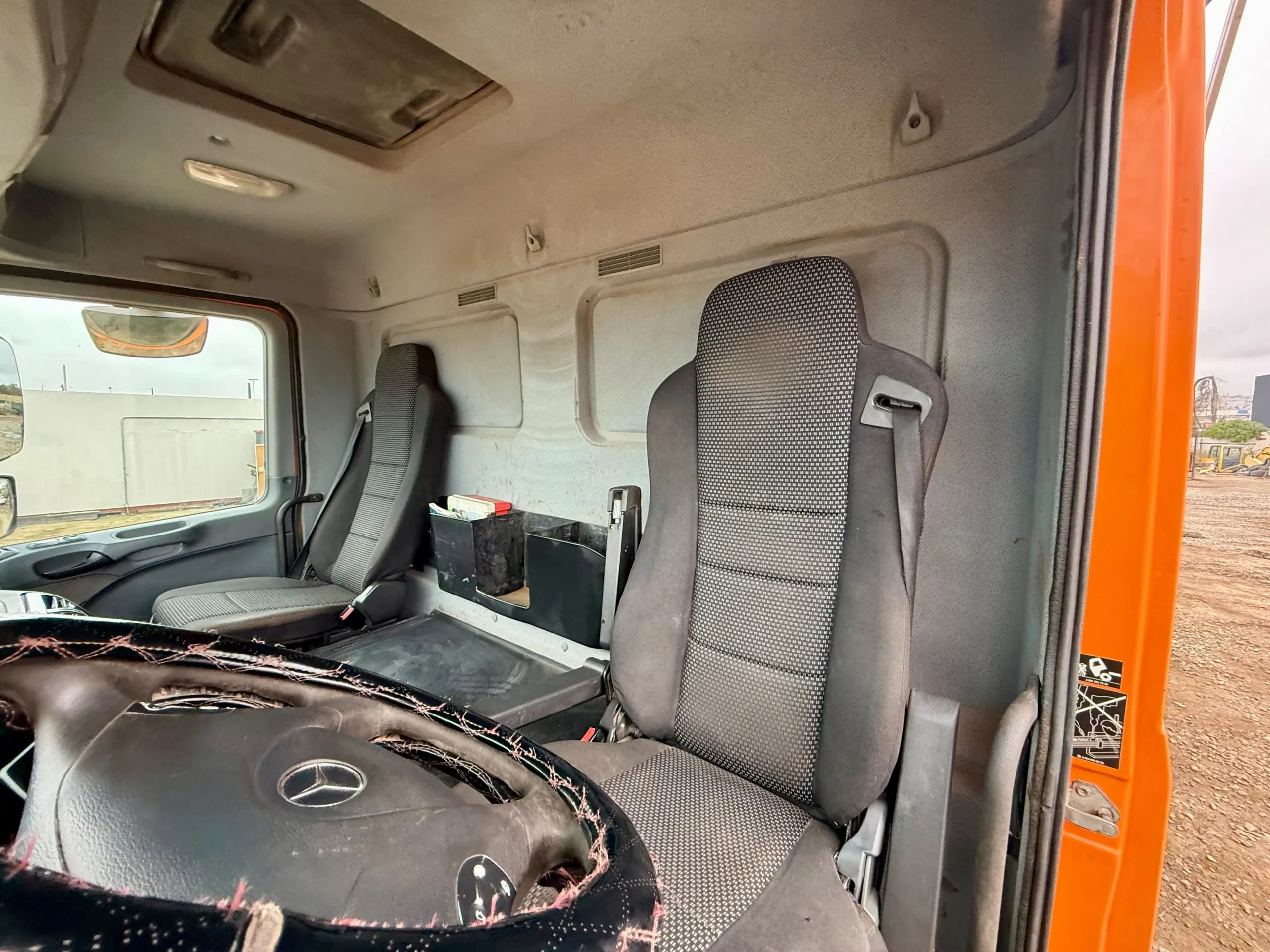 2014 Camión Mercedes Benz Actros 4144K Tolva 20m3 - Imagen 12