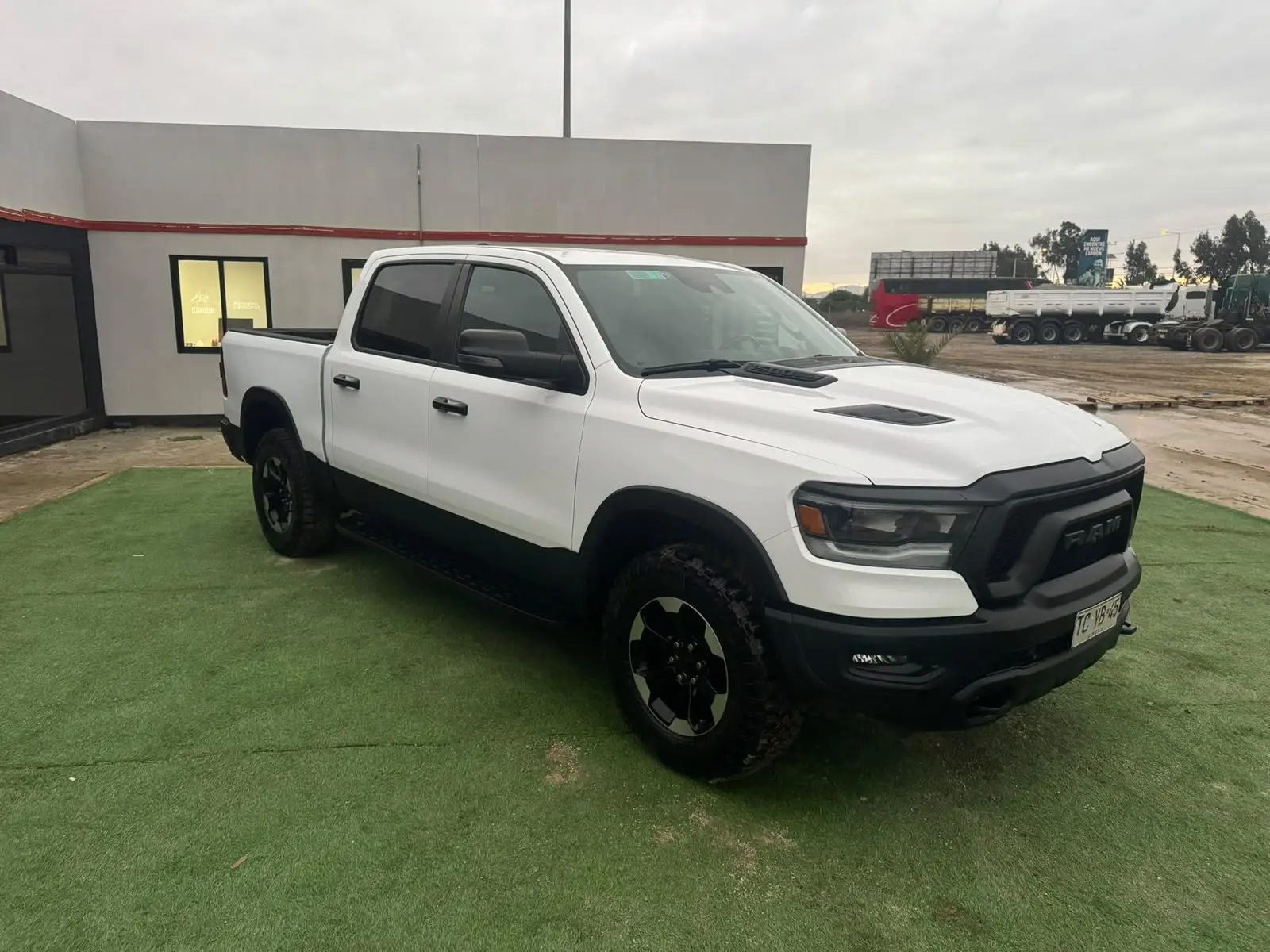2024 Camioneta RAM 1500 Rebel 5.7 - Imagen 5